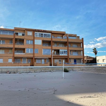 Beachfront Apartment With A Terrace Mareny Barraquetas Extérieur photo