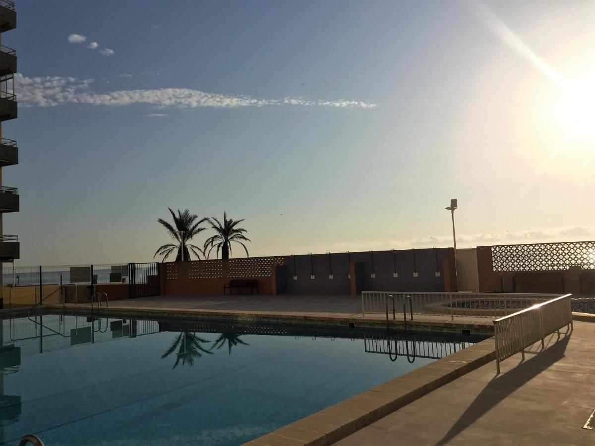 Beachfront Apartment With A Terrace Mareny Barraquetas Extérieur photo